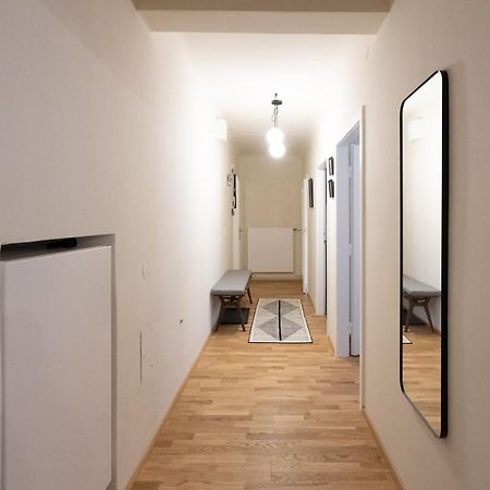 Chic 1-Bed Apt By Canal Walk To Historic Centre Viena Exterior foto